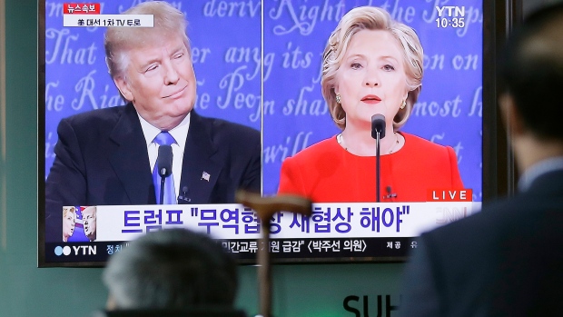 A live broadcast of the U.S. presidential debate between Trump and Clinton