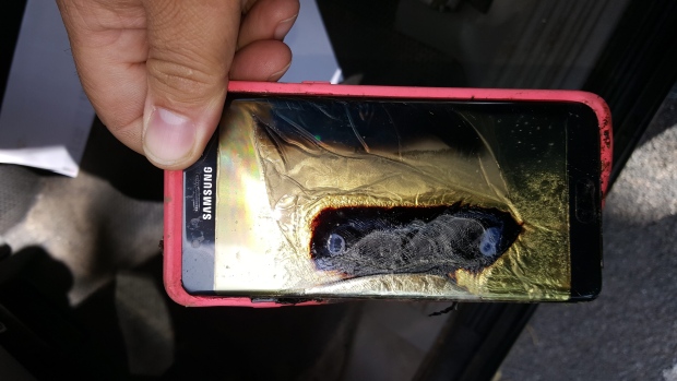 A replacement Samsung Galaxy Note 7 phone that melted in a 13-year-old's hand