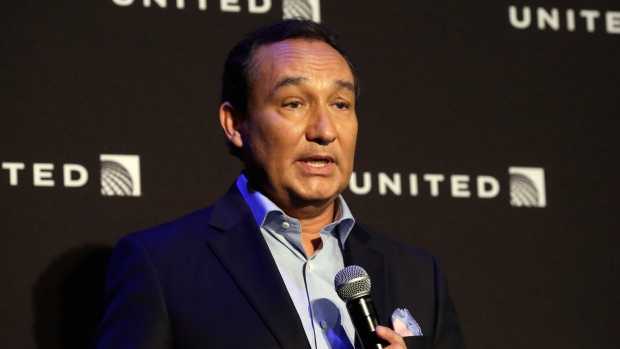 United Airlines CEO Oscar Munoz delivers remarks in New York in 2016
