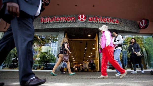 People walk pas Lululemon Athletica in downtown Vancouver June 11, 2014. 